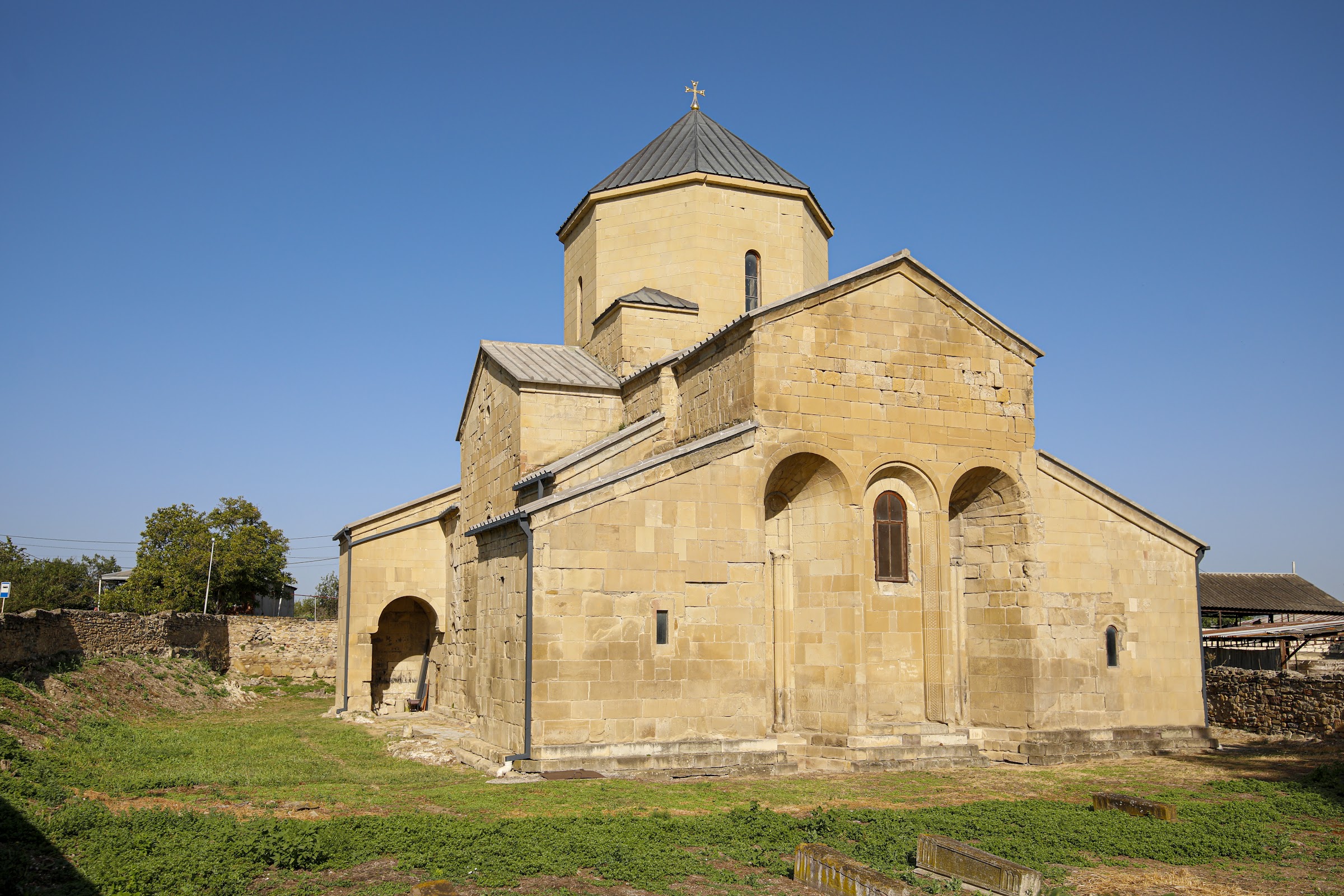 Tsromi church